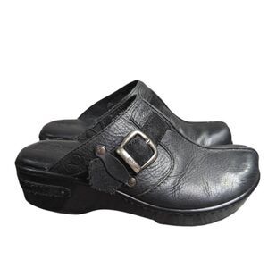 Born Black leather & suede strap buckle mule clogs womens 7